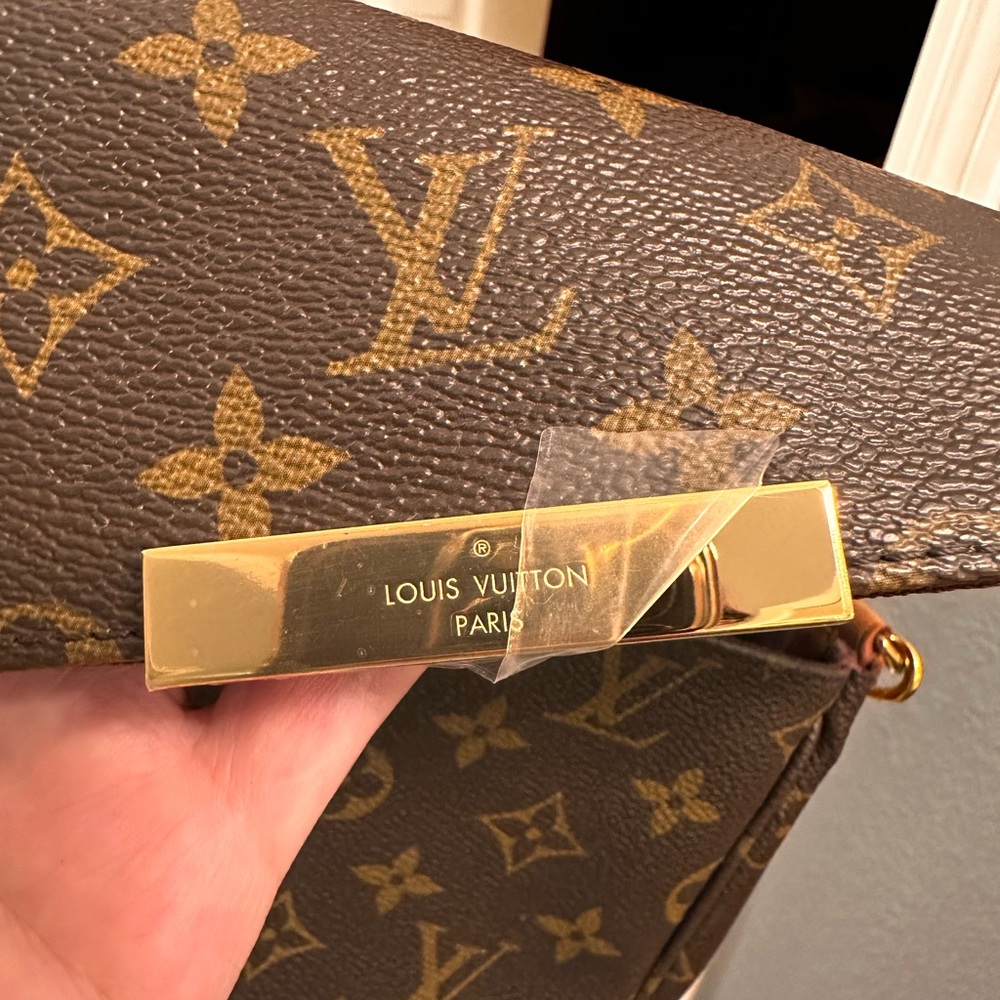 SOLD !!!AUTHENTIC 💎Louis Vuitton Monogram Favorite MM. - Picture 3 of 17